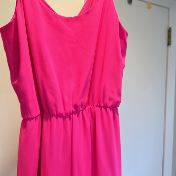 Hot Pink High Low dress with adjustable straps. Perfect for summer. Only worn 1 - Picture 6 of 6